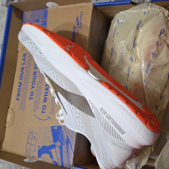 BROOKS ADRENALINE GTS 24 SHOES - Picture 9 of 12